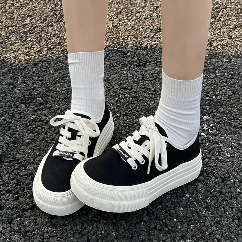 Betu Abrasion Resistant Low Top Canvas Shoes Women's-15