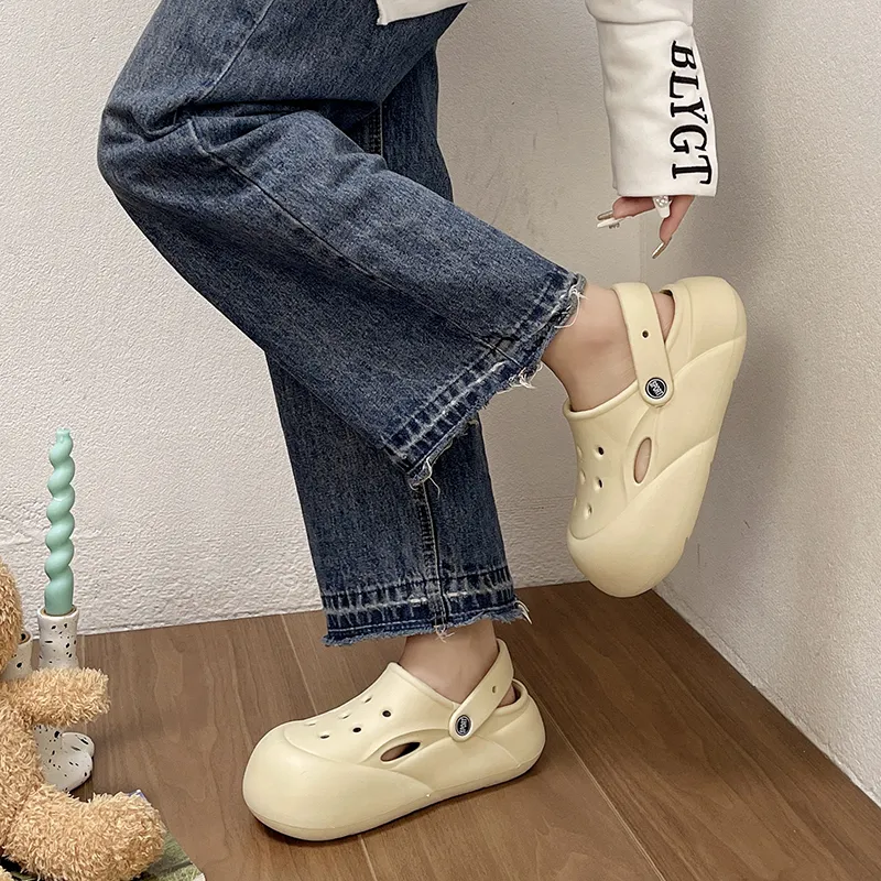 Betu Clogs Women's-9