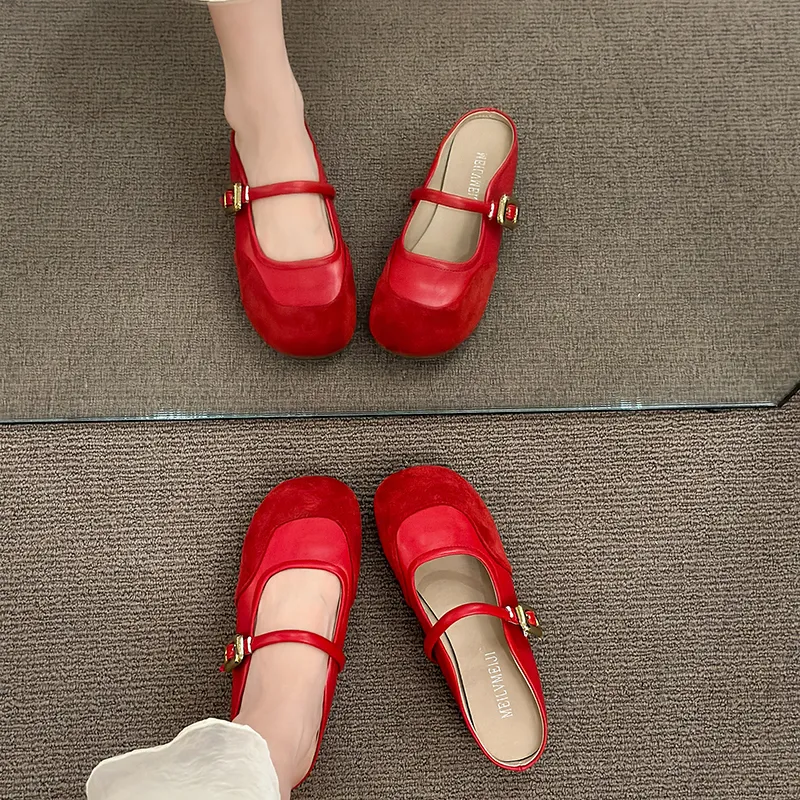 Betu Closed Toe Slippers Women's-16