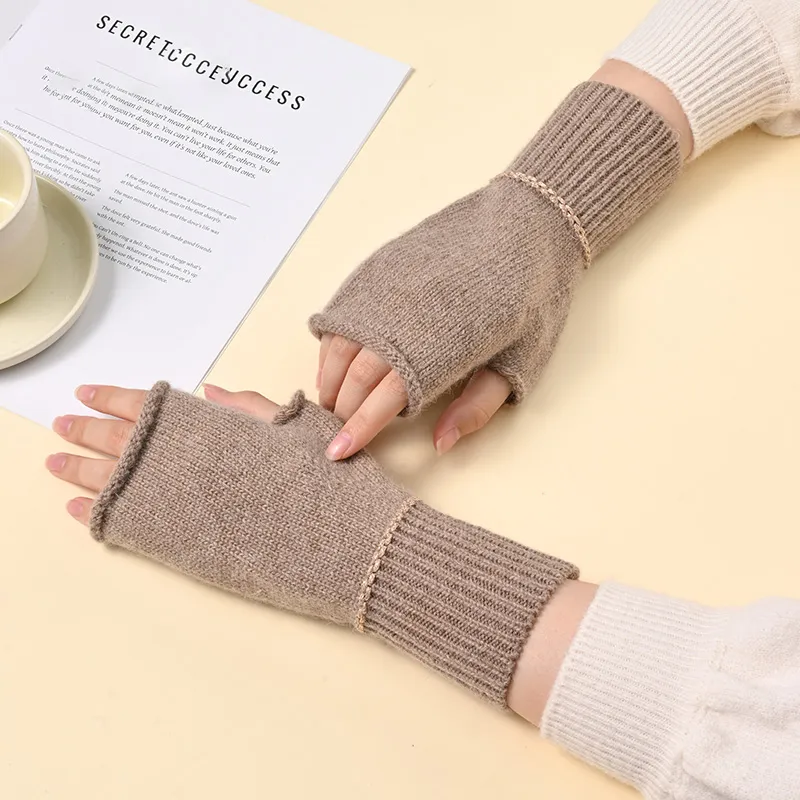 TUCANO Rabbit Hair Cotton Knit Gloves Unisex Camel-7