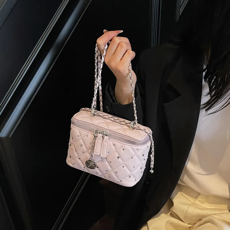 Fitchell Crossbody Bags-8