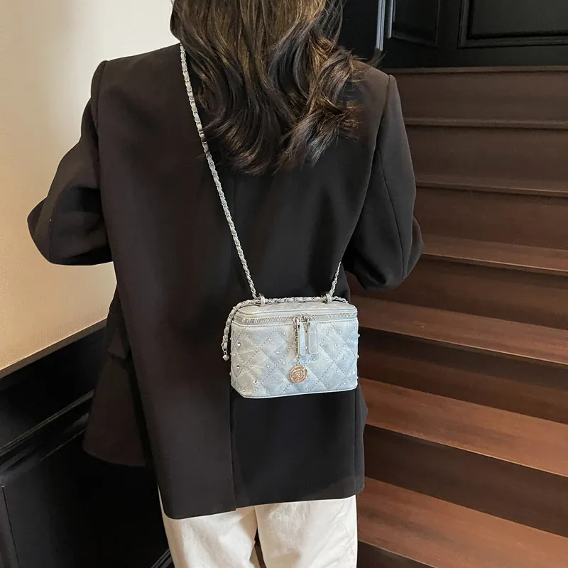 Fitchell Crossbody Bags-26
