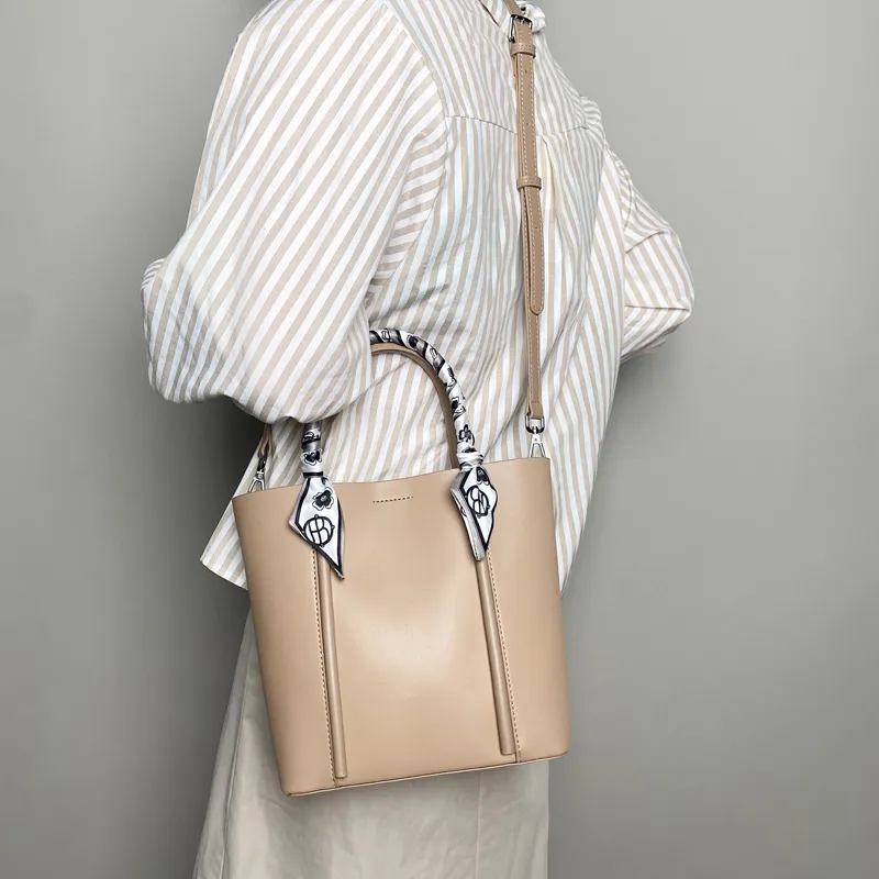Fitchell Versatile Cow Leather Crossbody Bag Niche Design Commute Handbag Shoulder Bag Women's-1