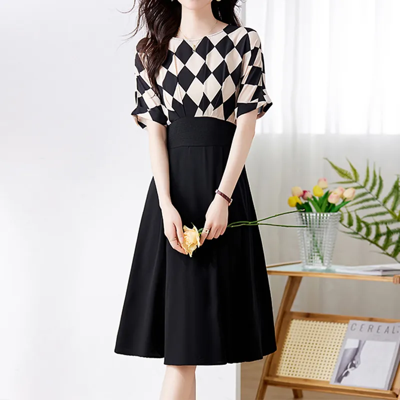 Mapping Short Sleeved Dresses Women's Black White Diamond Pattern-2
