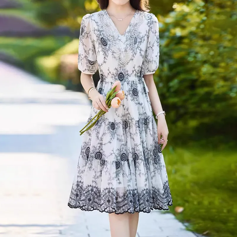 Mapping Short-Sleeved Dresses Women's White Base Black Floral-4