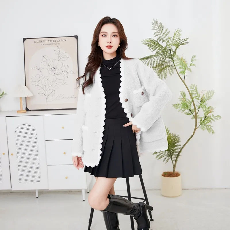 KAISER Furs Women's-8