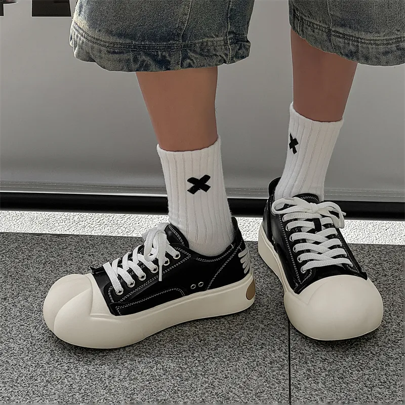 PAVEA Anti Slip Wear Resistant Low Top Skateboard Shoes Unisex-4