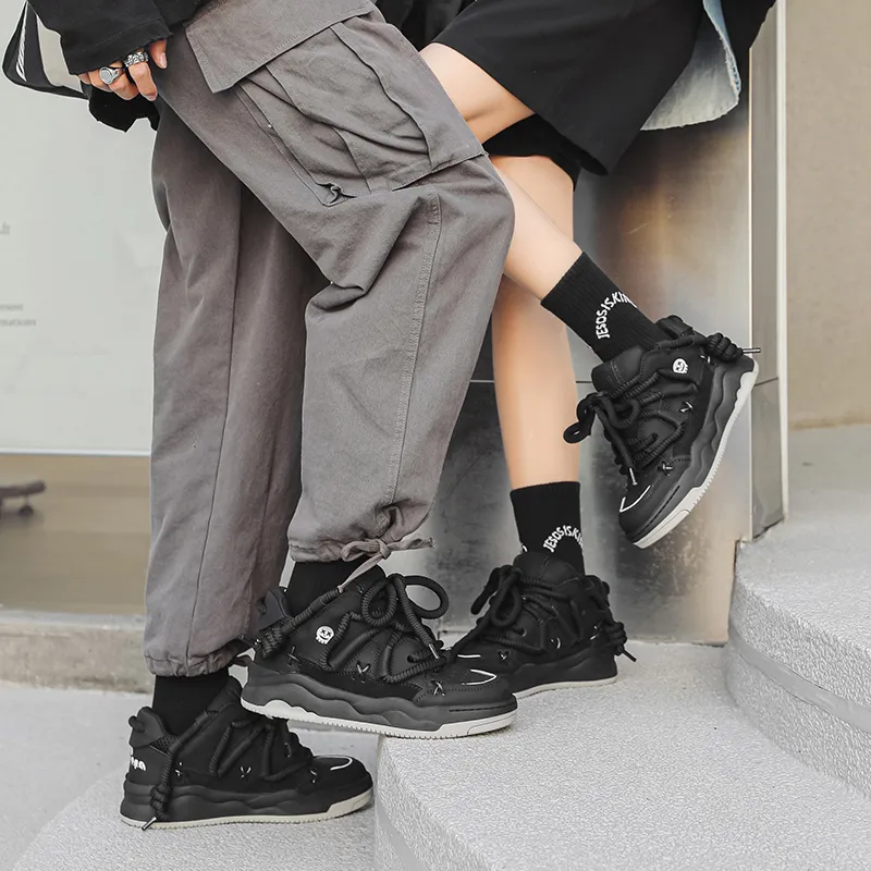 PAVEA Low Top Skateboard Shoes Unisex Black-2