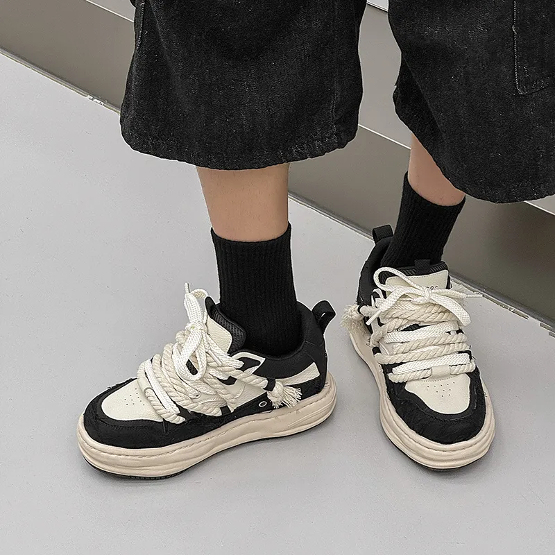PAVEA Dissolve Collection Anti Slip And Wear Resistant Height Increasing Low Top Skateboard Shoes Unisex Black White-4