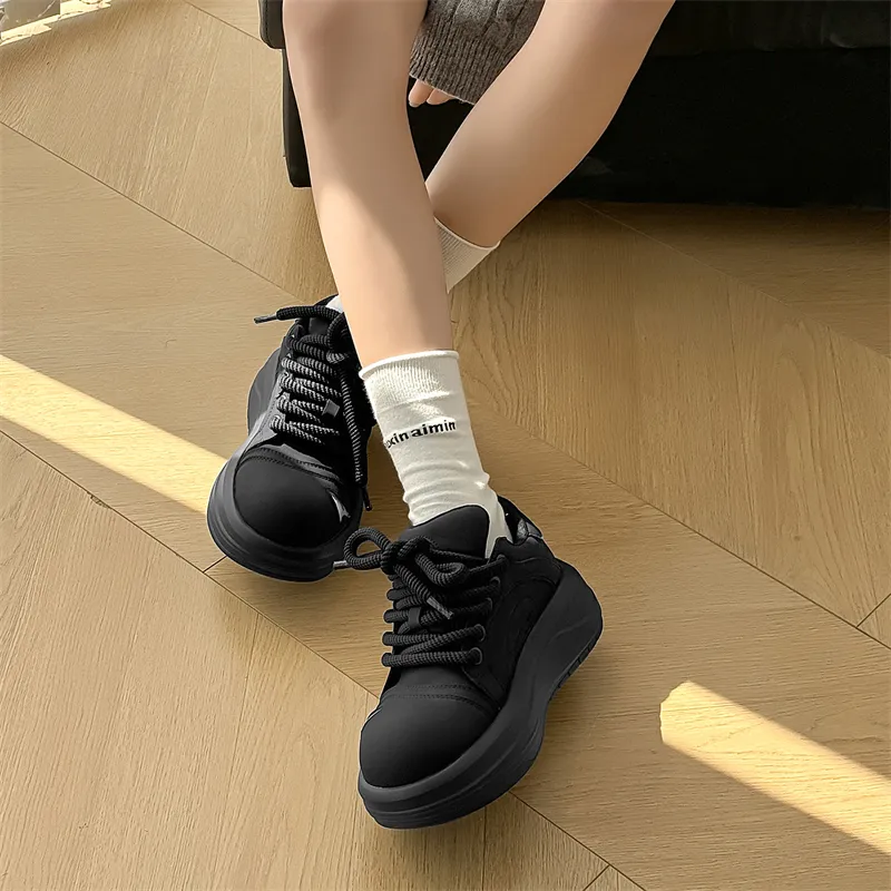 PAVEA Anti Slip Wear Resistant Low Top Skateboard Shoes Unisex Black-5