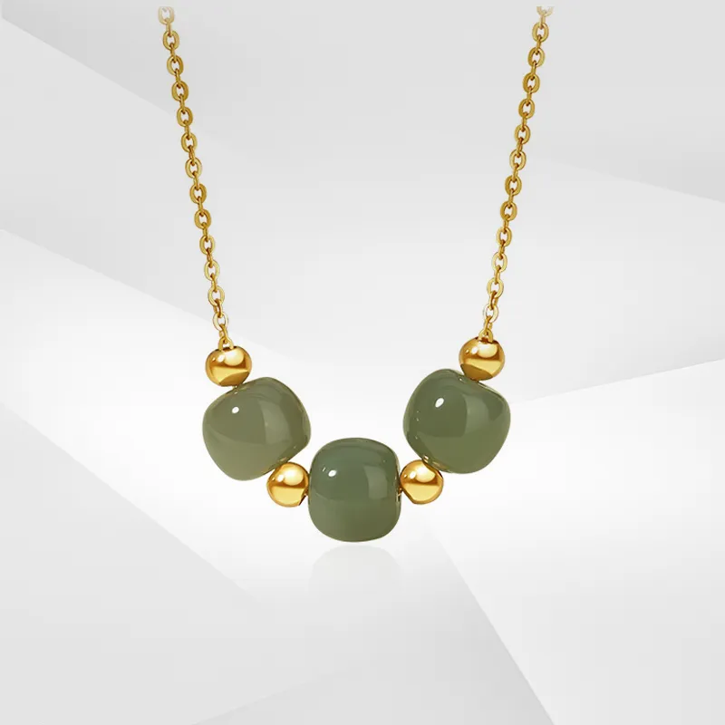 JOYDINNY Aventurine Jade Necklaces Women's-1