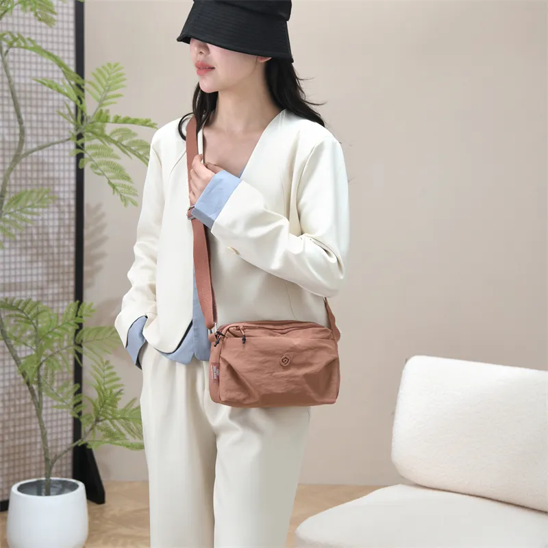 Gerlanx Nylon Fabric Shoulder Bag Trumpets Women's Multicolor-5