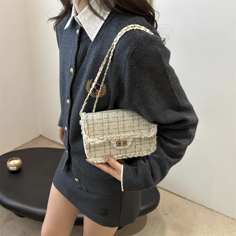 Gerlanx Woolen Shoulder Bag Small Size Women's Multicolor-4