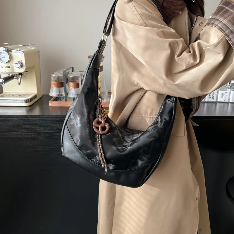 Gerlanx Pu Crossbody Bag Small Size Women's White/Black/Pink/Brown-17