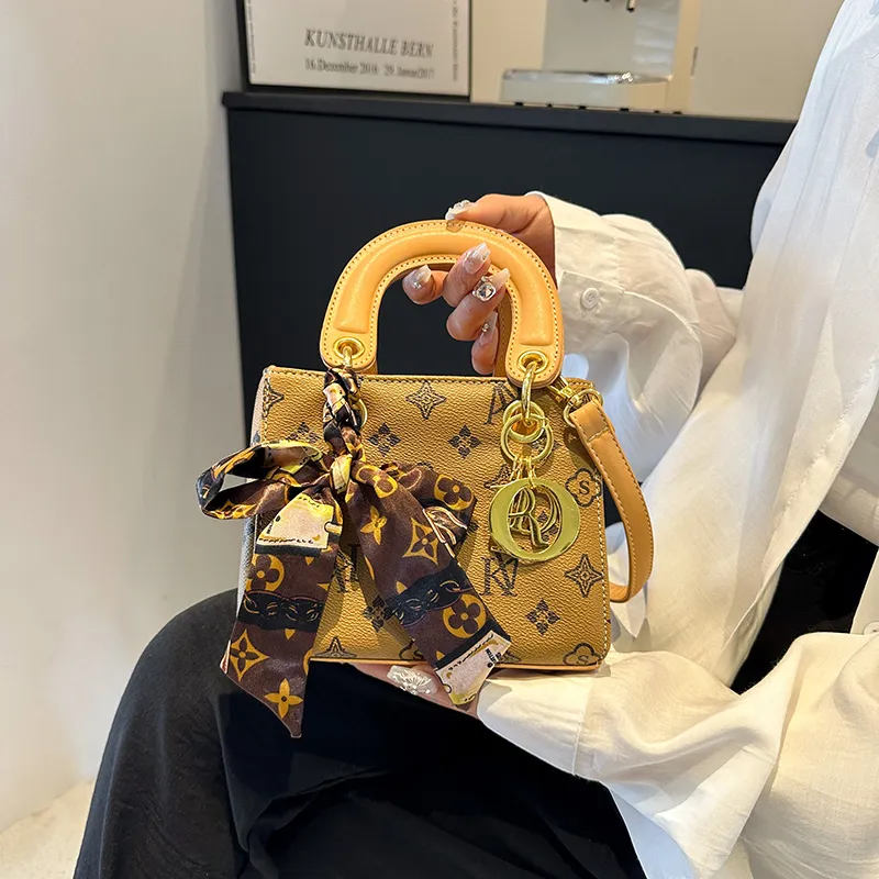 Gerlanx Pu One Shoulder Handbag Women's Multicolor-15