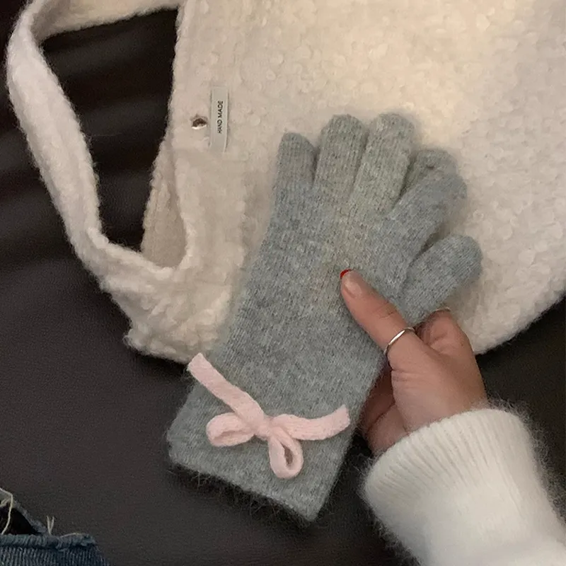 Peach Tea Yarn Knit Gloves Women's-3