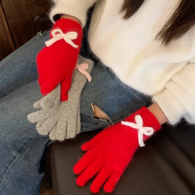 Peach Tea Yarn Knit Gloves Women's-8