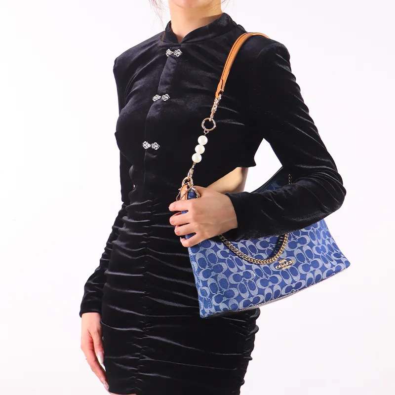 Gloya Alloy Bag Accessory Women's Gold Tone-11