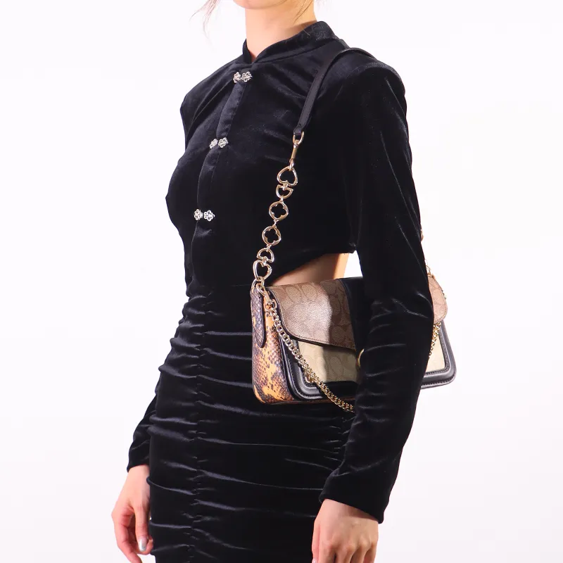 Gloya Metal Bag Accessory Women's Gold Tone-22
