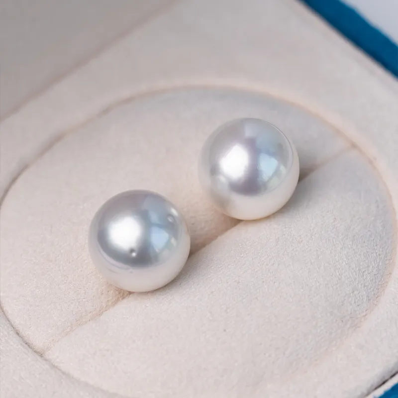 AKOYA Pearl Stud Earrings Unisex-1