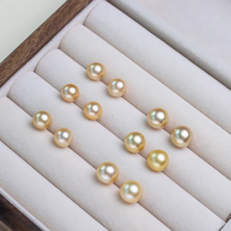 AKOYA Pearl Stud Earrings Unisex-1