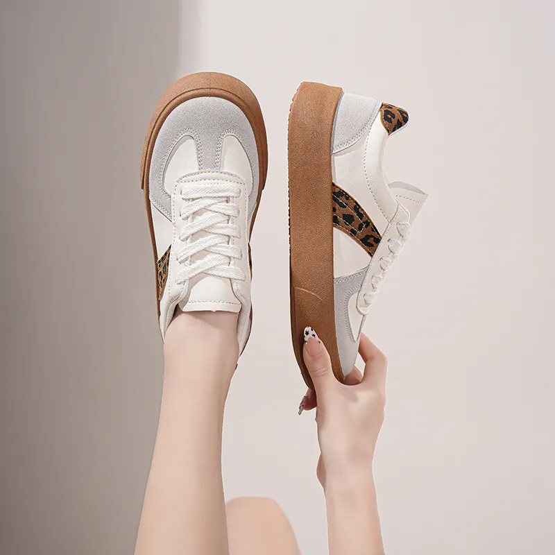 EASTERN CAMEL Low Top Skateboard Shoes Women's-9