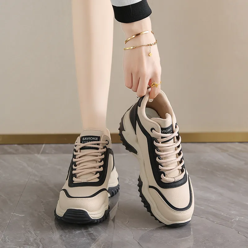 EASTERN CAMEL Shock Absorbers With Slip Resistant And Abrasion Resistant Properties Low Top Casual Shoes Women's-10