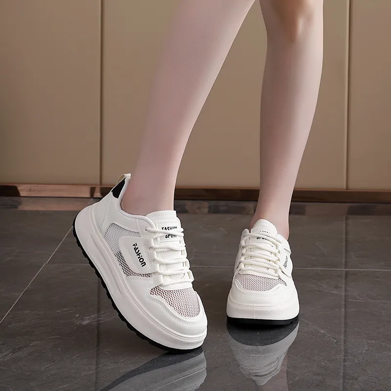 EASTERN CAMEL Low Top Skateboard Shoes Women's-9