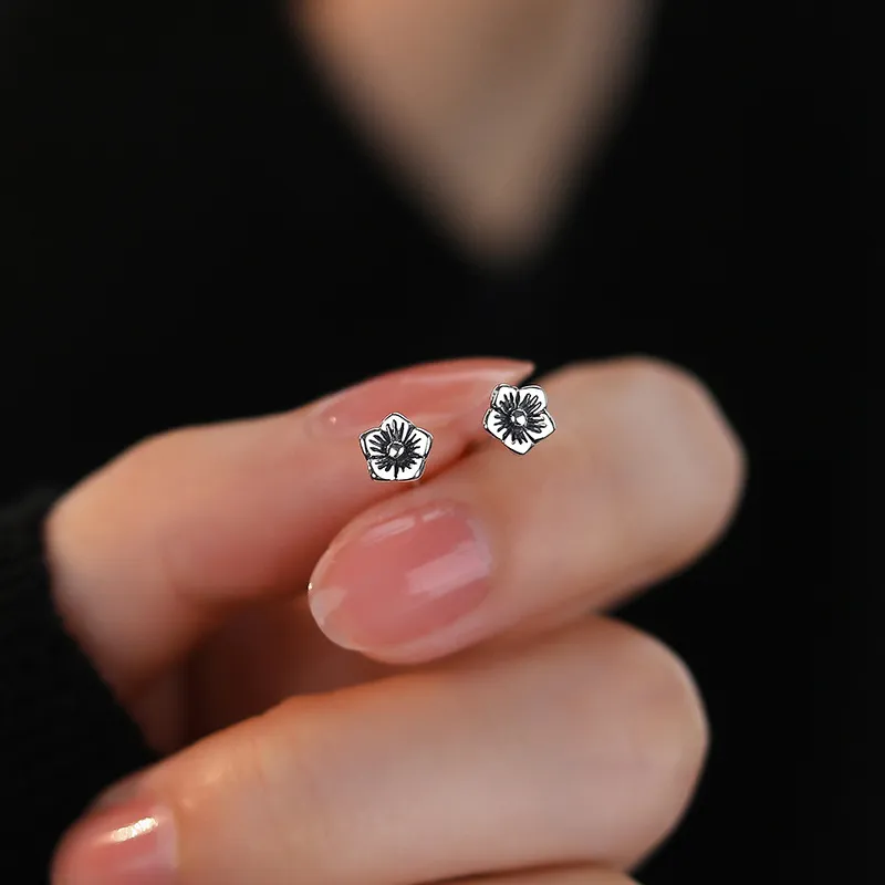 Brilliant Heart S990 Stud Earrings Women's-3