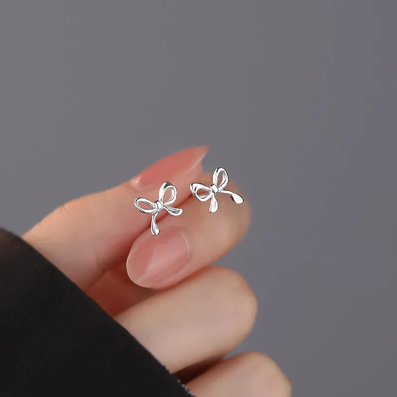 Brilliant Heart S 990 Silver Stud Earrings Women's-2