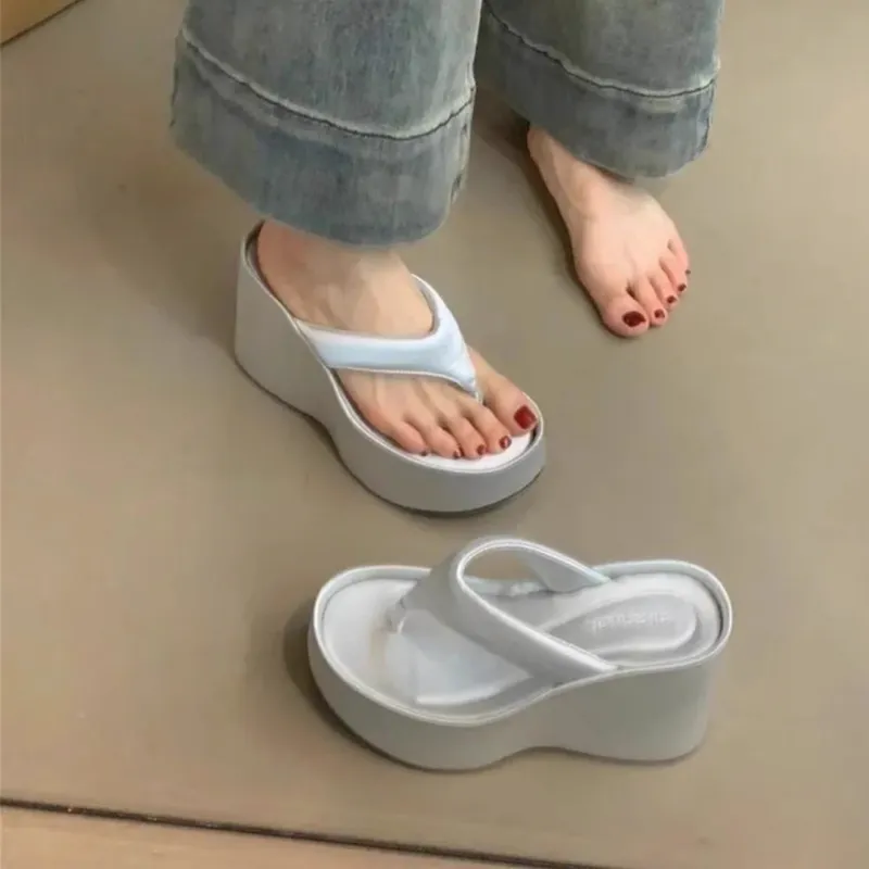 Xingdiman Quiet Slip Resistant Flip Flops Women's Box-22