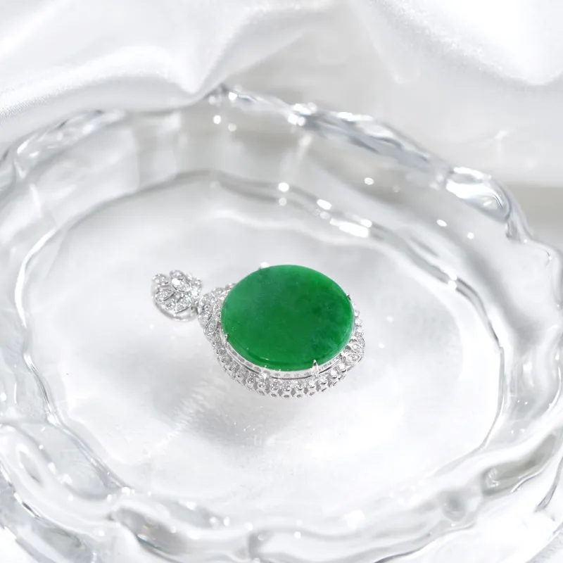 Clear Snow Ice Glutinous Jadeite Necklaces Unisex-1