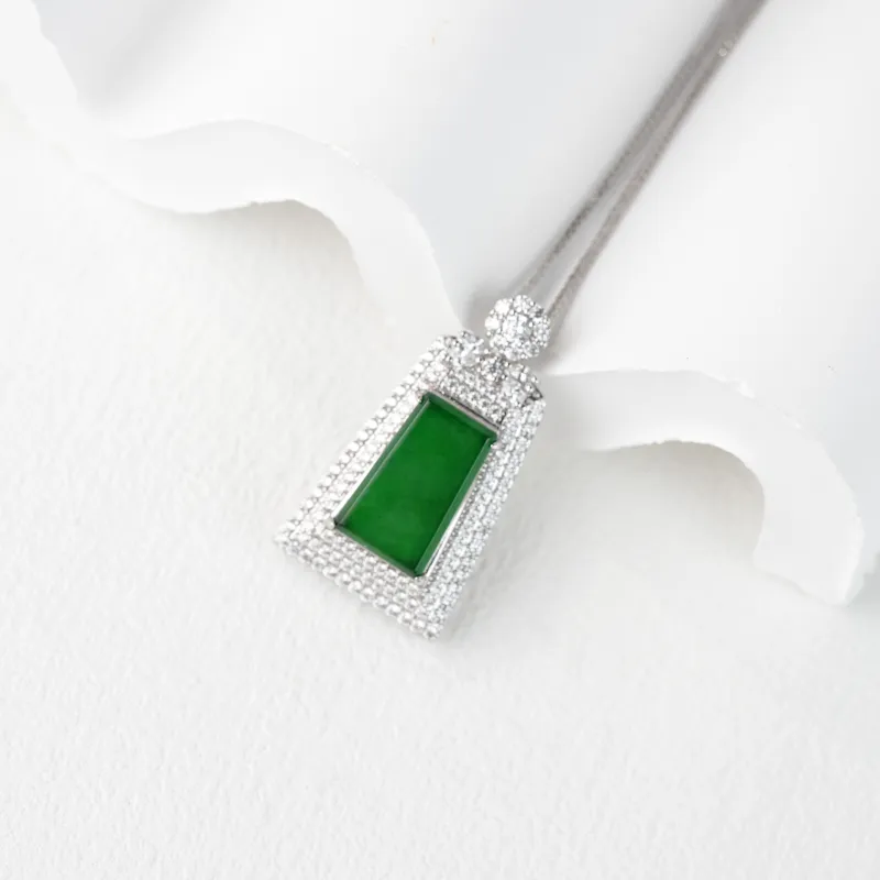 Clear Snow Ice Glutinous Jadeite Necklaces Unisex-4