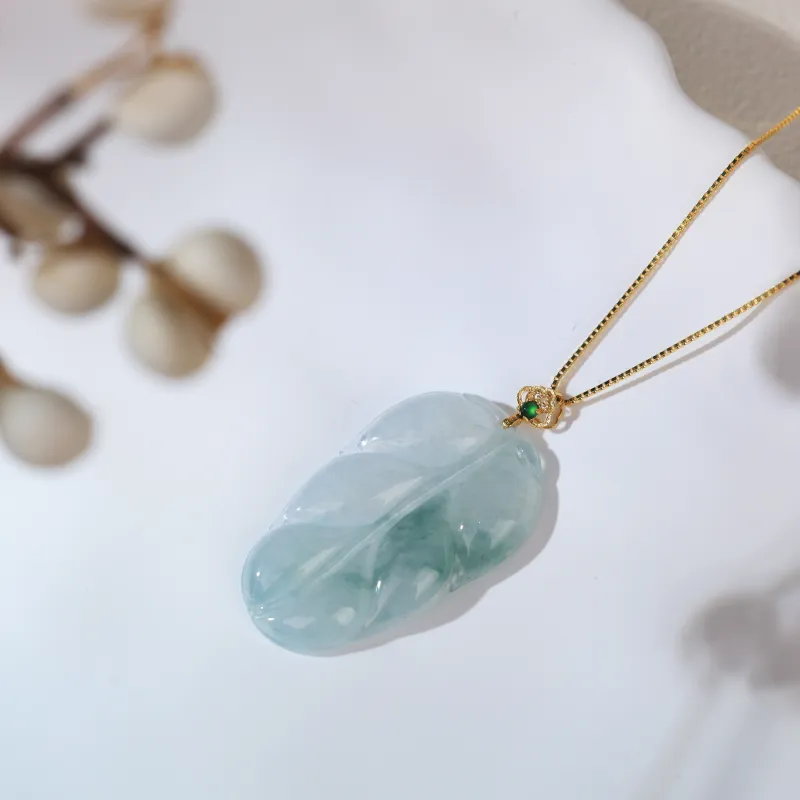 Clear Snow Ice Glutinous Women's Necklace Unisex-1
