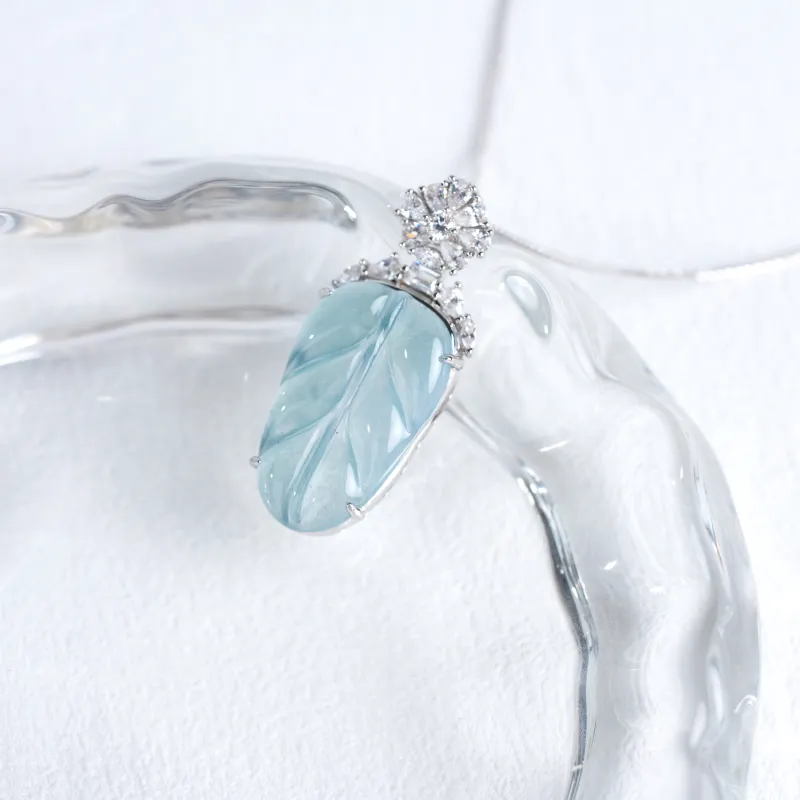 Clear Snow Ice Glutinous Necklaces Unisex-1