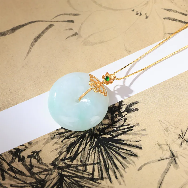 Clear Snow Glutinous Jade Necklaces Unisex-2