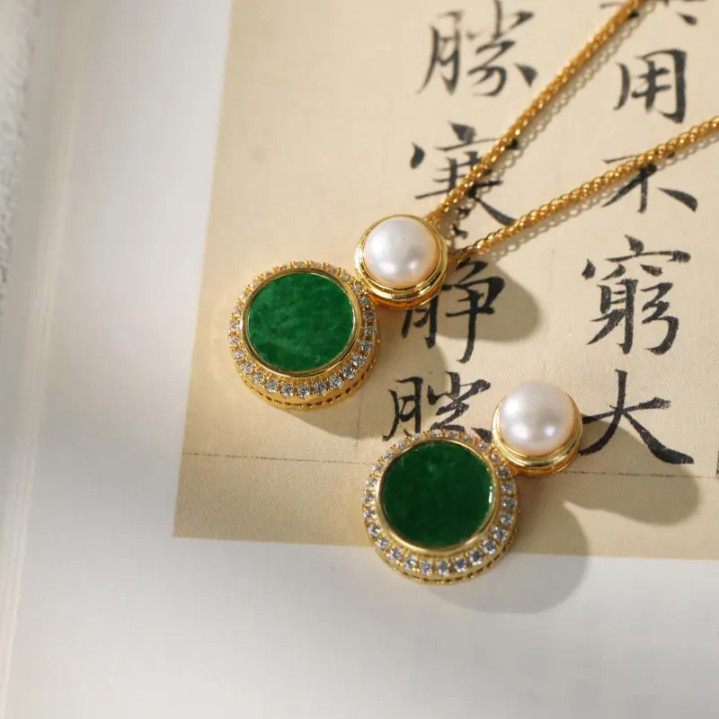 Clear Snow Glutinous Jade Necklaces Unisex-3