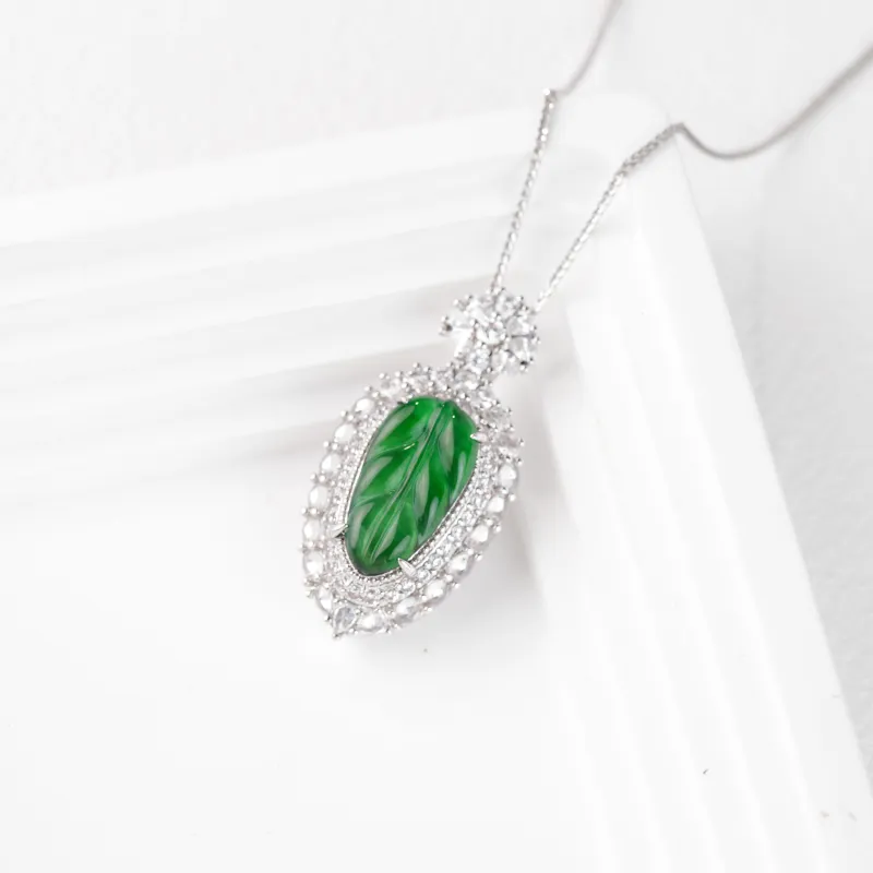 Clear Snow Ice Glutinous Jadeite Necklaces Unisex-7