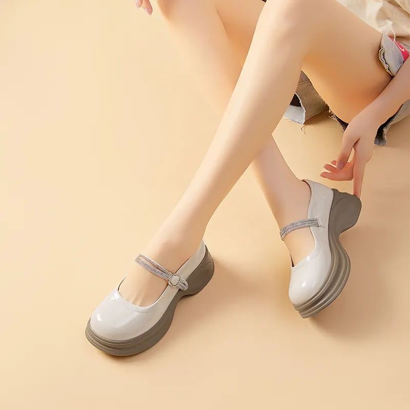 Bull charm Loafers Women's Black/Beige-7