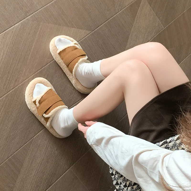 Bull Charm Abrasion-Resistant Slide Slippers Women's-4
