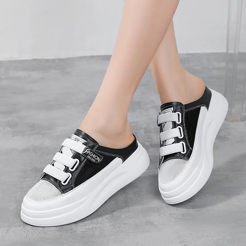 Bull Charm Slip Resistant Wrap toe Slippers Women's-7
