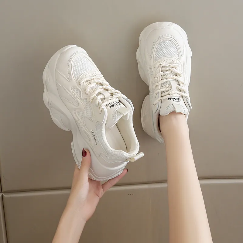 Bull Charm Abrasion-Resistant Slip-Resistant Low-Top Chunky Sneakers Women's-4
