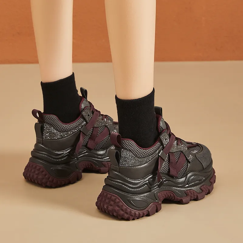 Bull Charm Abrasion Resistant Low Top Chunky Sneakers Women's-3