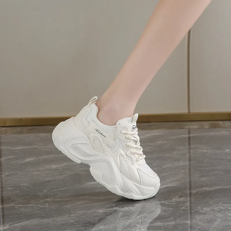 Bull Charm Abrasion-Resistant Slip-Resistant Low-Top Chunky Sneakers Women's-2