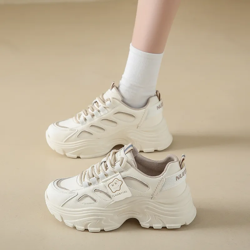 Bull Charm Low-Top Chunky Sneakers Women's-7