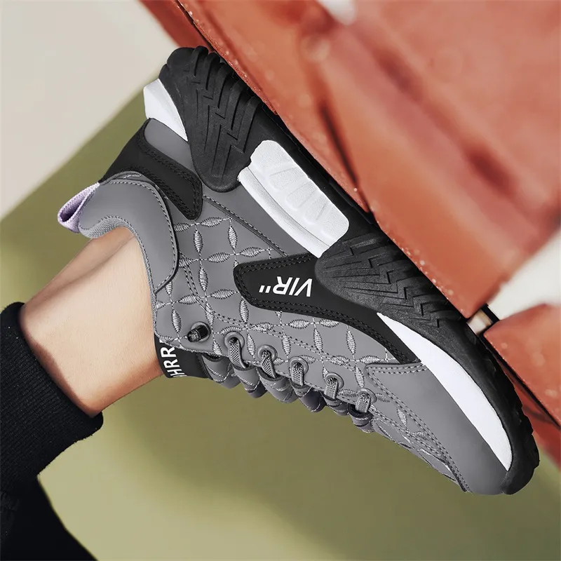 Bull Charm Low-Top Casual Shoes Men's-9