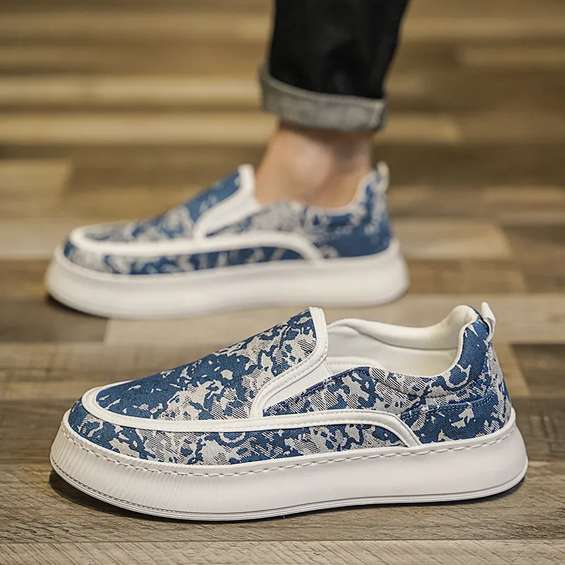 Bull Charm Low-Top Canvas Shoes Men's-8