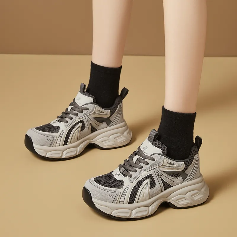 Bull Charm Abrasion Resistant Low Top Chunky Sneakers Women's-2