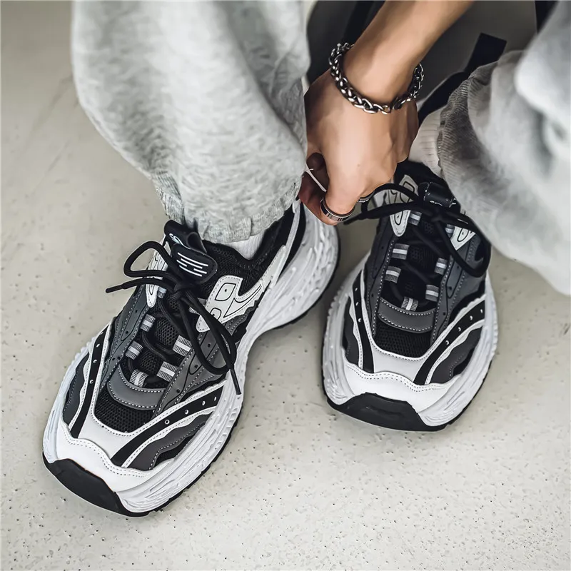 Bull Charm Low-Top Chunky Sneakers Men's-9