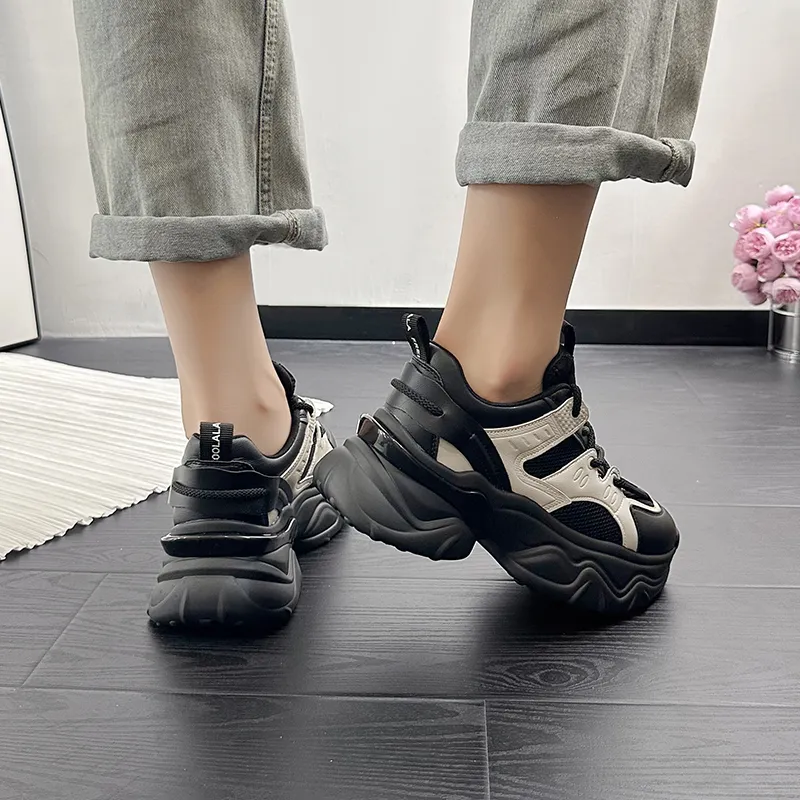Bull Charm Low-Top Chunky Sneakers Women's-10